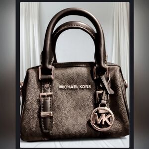 Authentic Michael Kors Bedford Legacy extra small Crossbody Handbag